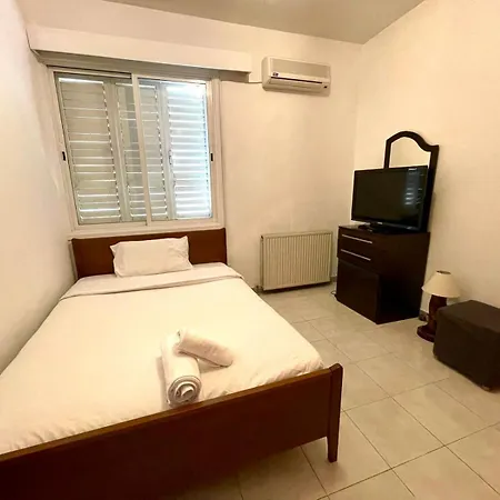 Comfort In - Aglantzia Rik * ניקוסיה